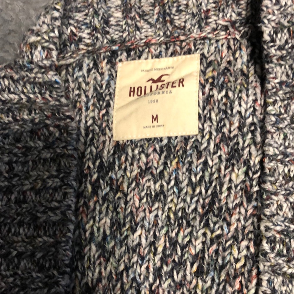 Cardigan - Picture 2 of 3